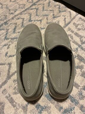 ECCO women’s Slip-On Loafers in Olive